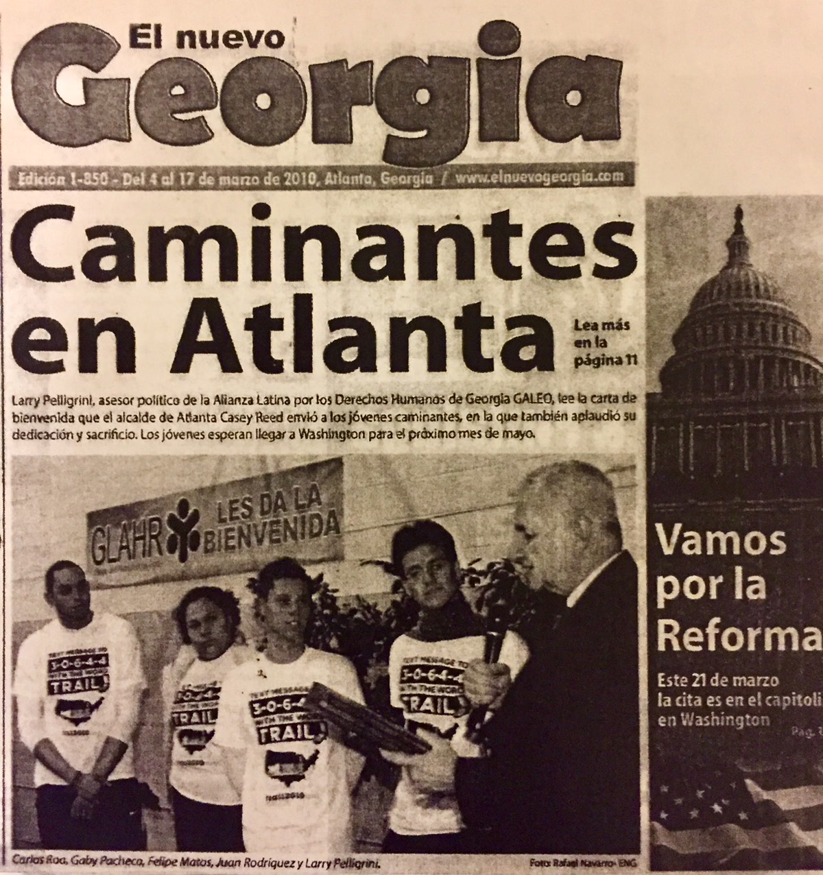 Front page of El nuevo Georgia showing walkers in Atlanta.